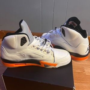 Jordans for sale! Like new!!!